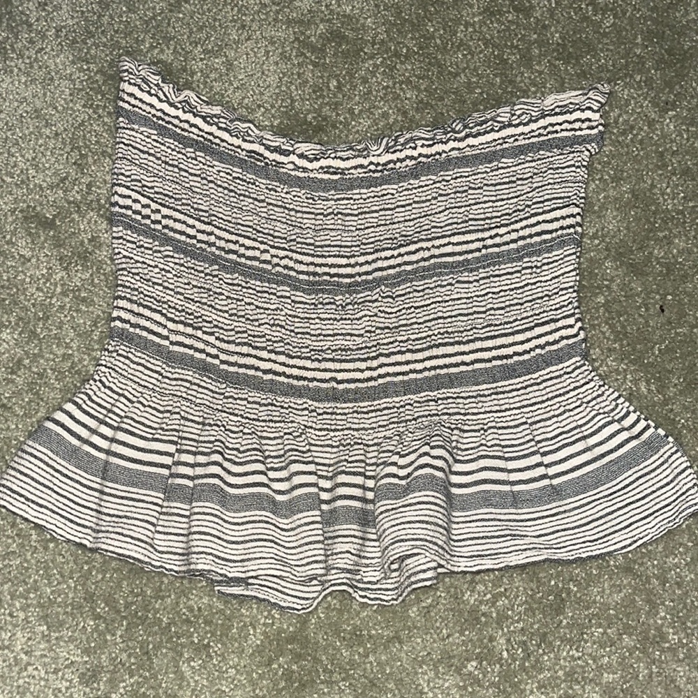AMERICAN EAGLE STRAPLESS CROP TOP